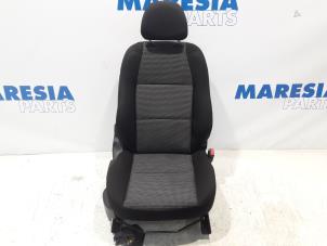 Used Seat, right Peugeot 207 SW (WE/WU) 1.6 16V VTRi Price € 75,00 Margin scheme offered by Maresia Parts