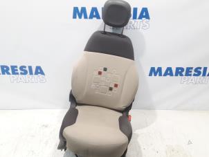 Używane Fotel prawy Fiat Panda (312) 0.9 TwinAir 65 Cena € 157,50 Procedura marży oferowane przez Maresia Parts