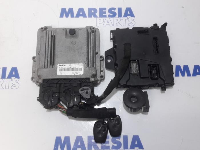 Used Engine management computer Renault Master III (FV) 2.3 dCi 125 16V RWD Price € 483,99 Inclusive VAT offered by Maresia Parts