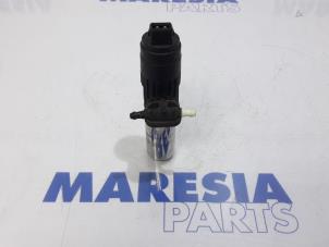 Used Windscreen washer pump Fiat Punto Evo (199) 1.3 JTD Multijet 85 16V Euro 5 Price € 15,00 Margin scheme offered by Maresia Parts
