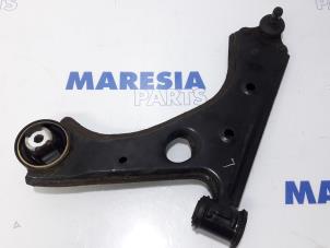 Usagé Bras de suspension bas avant gauche Fiat Punto III (199) 1.3 JTD Multijet 80 16V Prix € 25,00 Règlement à la marge proposé par Maresia Parts