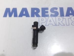 Gebrauchte Injektor (Benzineinspritzung) Peugeot 407 (6D) 1.8 16V Preis € 25,00 Margenregelung angeboten von Maresia Parts