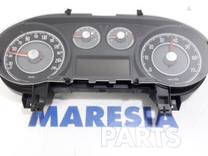 Usagé Instrument de bord Fiat Punto Evo (199) 1.3 JTD Multijet 85 16V Euro 5 Prix € 75,00 Règlement à la marge proposé par Maresia Parts