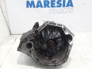 Used Gearbox Renault Scénic III (JZ) 1.6 16V Price € 525,00 Margin scheme offered by Maresia Parts