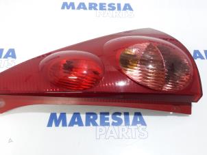 Używane Tylne swiatlo pozycyjne prawe Peugeot 107 1.0 12V Cena € 25,00 Procedura marży oferowane przez Maresia Parts