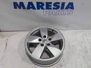 Used Wheel Renault Scénic III (JZ) 1.6 16V Price € 105,00 Margin scheme offered by Maresia Parts