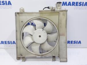 Usagé Ventilateur moteur Peugeot 107 1.0 12V Prix € 50,00 Règlement à la marge proposé par Maresia Parts