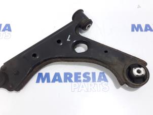 Used Front lower wishbone, left Fiat Punto Evo (199) 1.3 JTD Multijet 85 16V Euro 5 Price € 25,00 Margin scheme offered by Maresia Parts