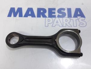 Używane Korbowód Citroen C4 Picasso (3D/3E) 1.6 e-Hdi, BlueHDi 115 Cena € 25,00 Procedura marży oferowane przez Maresia Parts