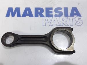 Używane Korbowód Citroen C4 Picasso (3D/3E) 1.6 e-Hdi, BlueHDi 115 Cena € 25,00 Procedura marży oferowane przez Maresia Parts