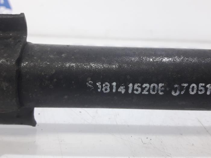 Rear lower wishbone, left from a Fiat Doblo Cargo (263) 1.3 D Multijet 2016