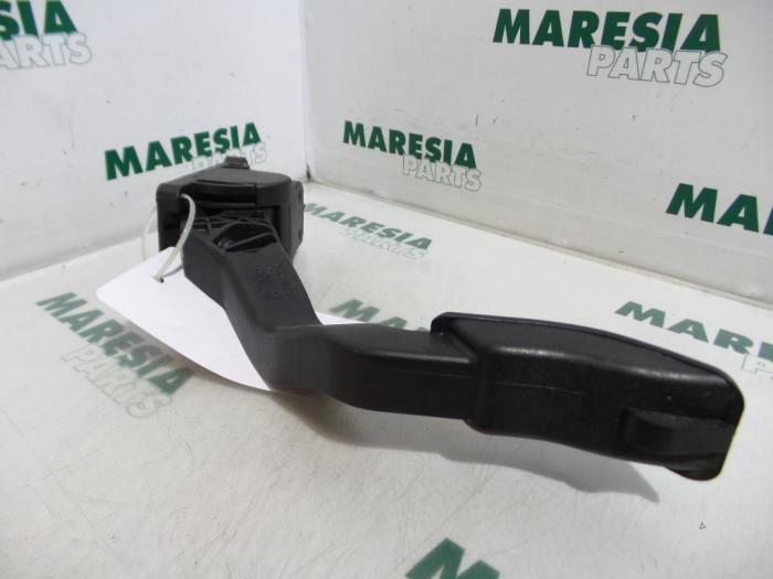 Begagnade Gaspedalsensor Citroen C4 Coupé (LA) 1.4 16V Pris € 50,00 Marginaltabell erbjuds av Maresia Parts