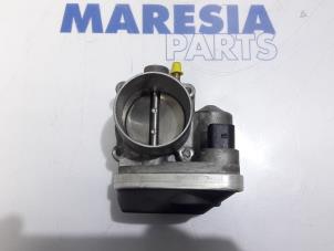 Used Throttle body Renault Grand Scénic II (JM) 2.0 16V Price € 30,00 Margin scheme offered by Maresia Parts