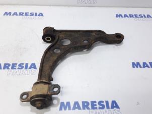 Used Front lower wishbone, right Citroen Jumper (U5/ZB) 2.8 HDi Price € 50,00 Margin scheme offered by Maresia Parts