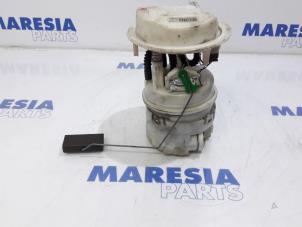 Usados Bomba eléctrica de combustible Citroen C5 II Berline (RC) 2.0 16V Precio € 35,00 Norma de margen ofrecido por Maresia Parts
