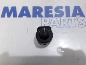 Usados Interruptor de retrovisor Fiat Panda (312) 0.9 TwinAir Turbo 85 Precio € 25,00 Norma de margen ofrecido por Maresia Parts