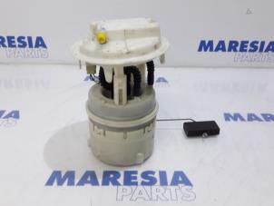 Usagé Pompe d'injection Citroen C5 II Break (RE) 2.0 16V Prix € 35,00 Règlement à la marge proposé par Maresia Parts
