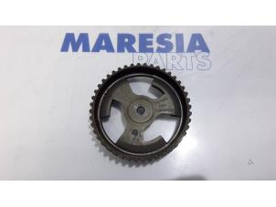 Used Camshaft sprocket Citroen C4 Grand Picasso (UA) 1.6 HDiF 16V 110 Price € 50,00 Margin scheme offered by Maresia Parts