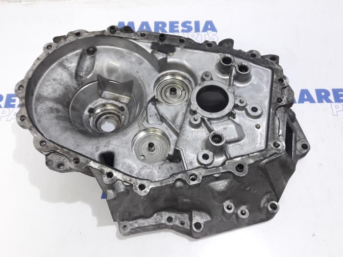 Gearbox casing from a Peugeot 3008 I (0U/HU) 1.6 HDiF 16V 2014