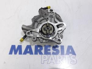 Używane Pompa prózniowa (Diesel) Peugeot 508 SW (8E/8U) 2.0 BlueHDi 180 16V Cena € 50,00 Procedura marży oferowane przez Maresia Parts