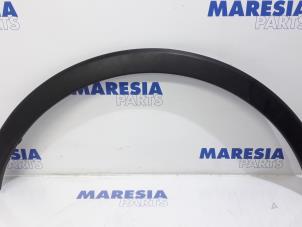 Used Side skirt, right Renault Captur (2R) 0.9 Energy TCE 12V Price € 35,00 Margin scheme offered by Maresia Parts