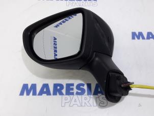 Gebrauchte Außenspiegel links Renault Captur (2R) 0.9 Energy TCE 12V Preis € 105,00 Margenregelung angeboten von Maresia Parts