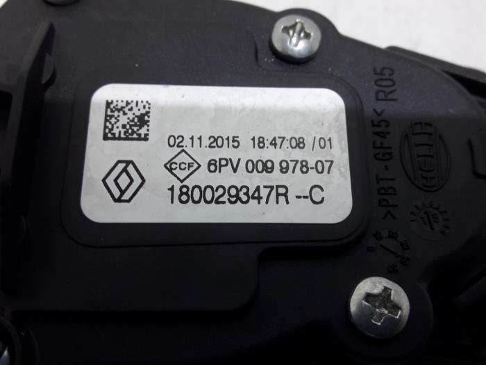 Throttle pedal position sensor from a Renault Captur (2R) 0.9 Energy TCE 12V 2016