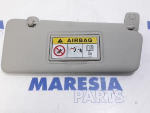 Used Sun visor Renault Captur (2R) 0.9 Energy TCE 12V Price € 20,00 Margin scheme offered by Maresia Parts