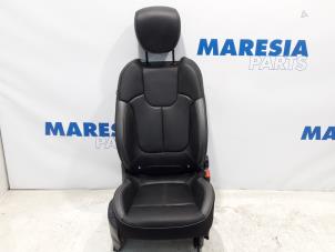 Gebrauchte Sitz rechts Renault Captur (2R) 0.9 Energy TCE 12V Preis € 210,00 Margenregelung angeboten von Maresia Parts