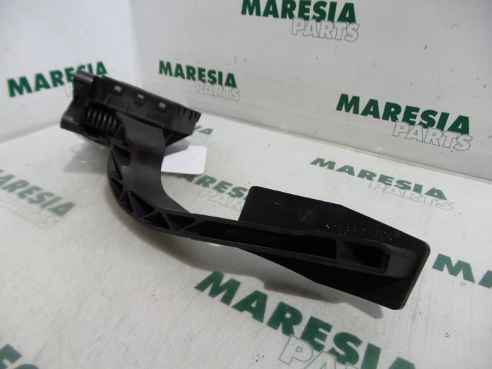 Begagnade Gaspedalsensor Fiat Grande Punto (199) 1.3 JTD Multijet 16V Pris € 15,00 Marginaltabell erbjuds av Maresia Parts