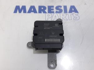 Used Airbag Module Renault Clio IV Estate/Grandtour (7R) 1.5 Energy dCi 90 FAP Price € 120,75 Margin scheme offered by Maresia Parts