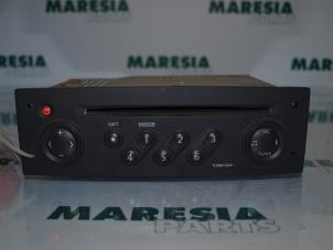 Usados Reproductor de CD y radio Renault Megane II Grandtour (KM) 1.6 16V Precio € 45,00 Norma de margen ofrecido por Maresia Parts