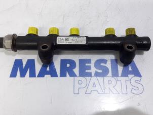 Used Fuel injector nozzle Citroen C4 Berline (NC) 1.6 e-HDI Price € 50,00 Margin scheme offered by Maresia Parts