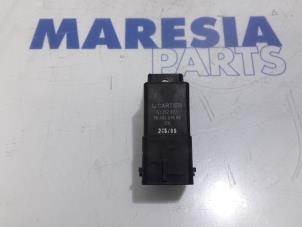 Used Glow plug relay Peugeot 3008 I (0U/HU) 1.6 HDiF 16V Price € 25,00 Margin scheme offered by Maresia Parts