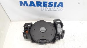 Usagé Kit de réparation pneus Renault Megane IV Estate (RFBK) 1.5 Energy dCi 110 Prix € 157,50 Règlement à la marge proposé par Maresia Parts