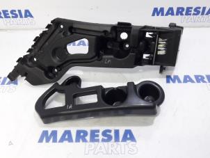 Used Rear bumper frame Renault Clio IV Estate/Grandtour (7R) 1.5 Energy dCi 90 FAP Price € 25,00 Margin scheme offered by Maresia Parts