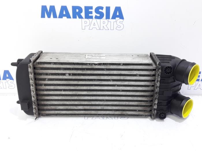 Usados Intercooler Peugeot 208 I (CA/CC/CK/CL) 1.6 16V THP 155 Precio € 50,00 Norma de margen ofrecido por Maresia Parts