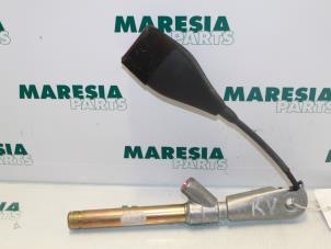 Gebrauchte Gurtsrammer rechts Renault Scénic II (JM) 1.5 dCi 85 Preis € 25,00 Margenregelung angeboten von Maresia Parts
