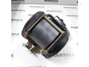 Used Rear seatbelt, left Renault Megane Scénic (JA) 2.0 RT Price € 25,00 Margin scheme offered by Maresia Parts
