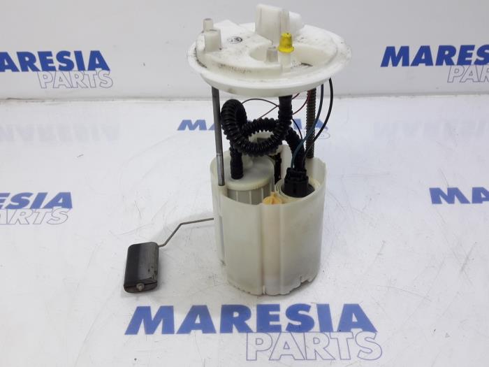 Usagé Pompe d'injection Fiat Bravo (198A) 1.4 16V Prix € 20,00 Règlement à la marge proposé par Maresia Parts