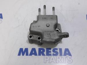 Używane Wspornik silnika Fiat 500 (312) 1.2 69 Cena € 30,00 Procedura marży oferowane przez Maresia Parts
