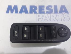 Used Multi-functional window switch Citroen C5 III Tourer (RW) 2.0 16V Price € 50,00 Margin scheme offered by Maresia Parts