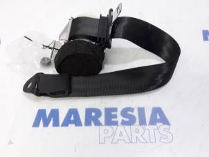 Usagé Ceinture de sécurité arrière droite Citroen C5 III Tourer (RW) 2.0 16V Prix € 50,00 Règlement à la marge proposé par Maresia Parts