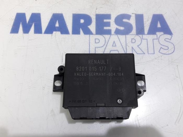 Begagnade PDC-modul Renault Master III (MA/MB/MC/MD/MH/MF/MG/MH) 2.3 dCi 135 16V FWD Pris € 78,65 Inklusive moms erbjuds av Maresia Parts