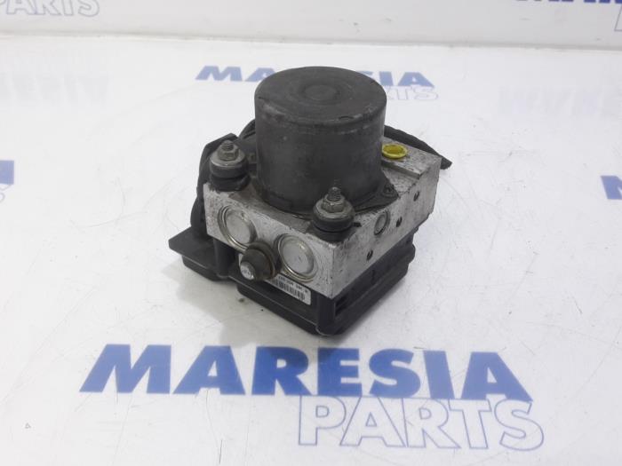 Begagnade ABS-pump Alfa Romeo MiTo (955) 1.3 JTDm 16V Pris € 105,00 Marginaltabell erbjuds av Maresia Parts