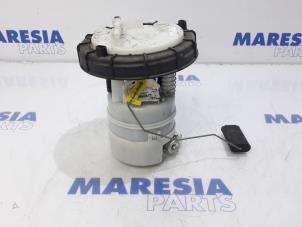 Używane Elektryczna pompa paliwa Citroen C5 III Tourer (RW) 2.0 16V Cena € 25,00 Procedura marży oferowane przez Maresia Parts