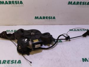 Used Sliding door motor, right Citroen C8 (EA/EB) 2.2 HDi 16V Price € 131,25 Margin scheme offered by Maresia Parts