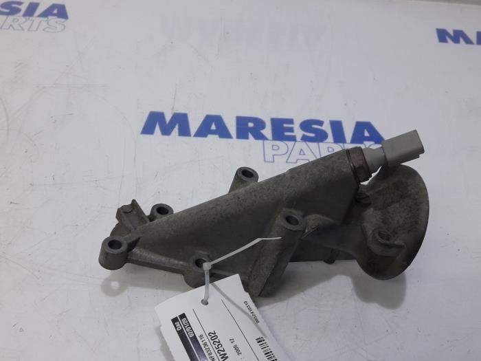 Gebrauchte Ölfilterhalter Peugeot 307 CC (3B) 2.0 16V Preis € 40,00 Margenregelung angeboten von Maresia Parts