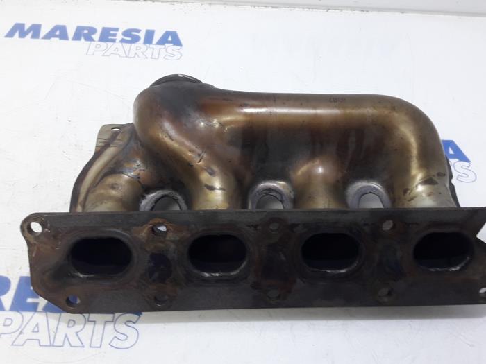 Gebrauchte Abgaskrümmer Peugeot 307 CC (3B) 2.0 16V Preis € 50,00 Margenregelung angeboten von Maresia Parts