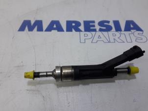 Used Injector (petrol injection) Citroen DS 3 (SA) 1.2 12V PureTech 130 Price € 29,90 Margin scheme offered by Maresia Parts